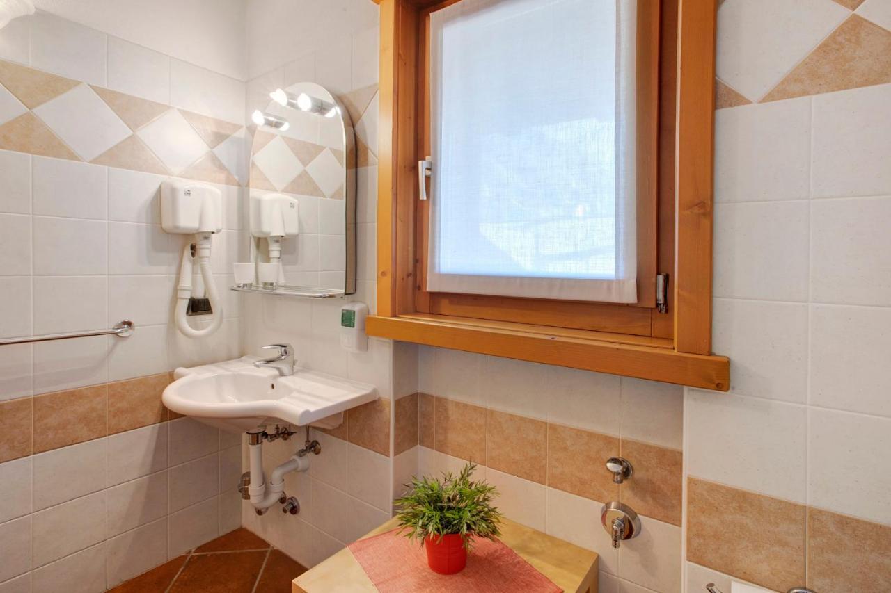 Ferienwohnung La Baitina App B Livigno Exterior foto